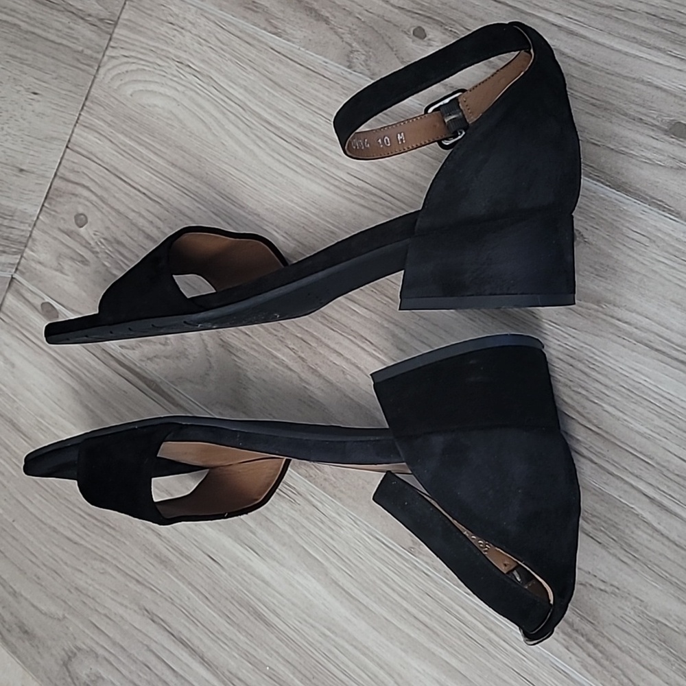 Aquatalia Hildy Black Suede Block Heel Sandals Size 10 Ankle Strap - Picture 4 of 6